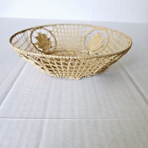 Iraca palm round basket handmade Columbia raffia small
